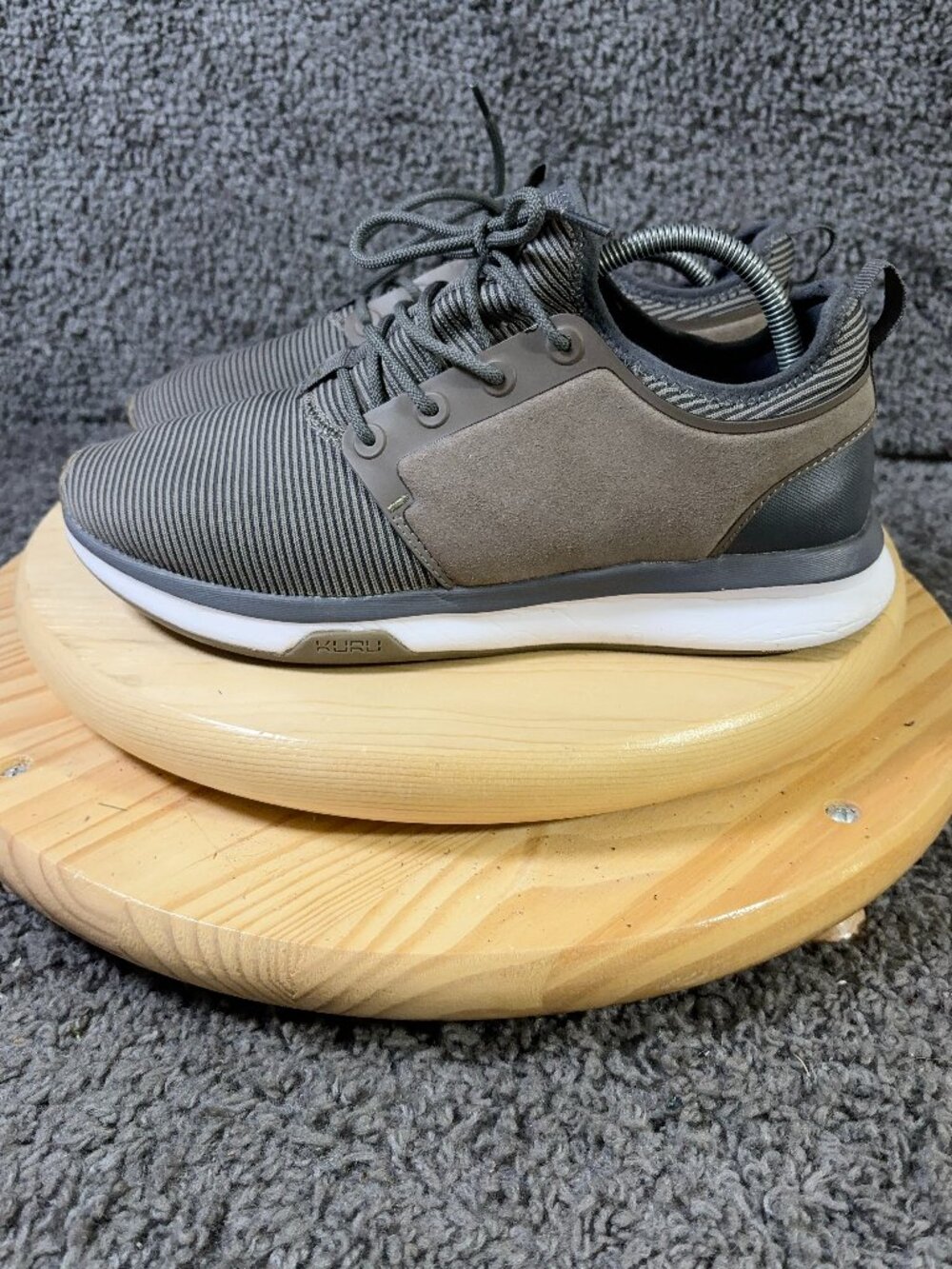 Kuru Atom Running Shoes Mens Size 10 Wide Brown Gray Athletic Walking Sneakers